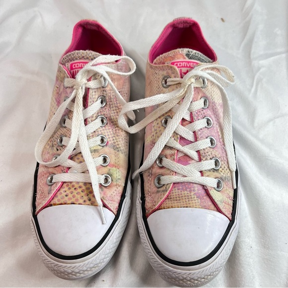 Converse Chuck Taylor Low Top Floral Multicolor Sneakers Women’s Size 8 - Picture 3 of 10